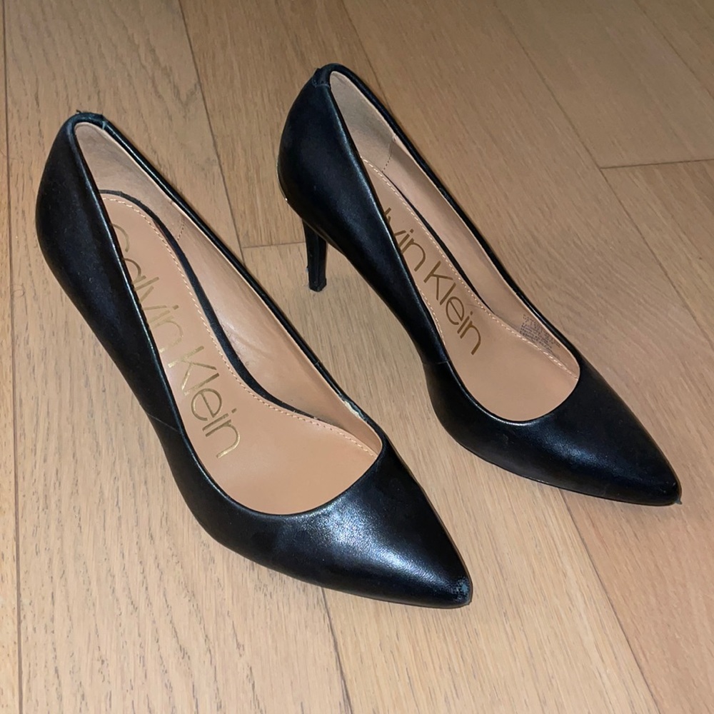 Calvin Klein Gayle Pump